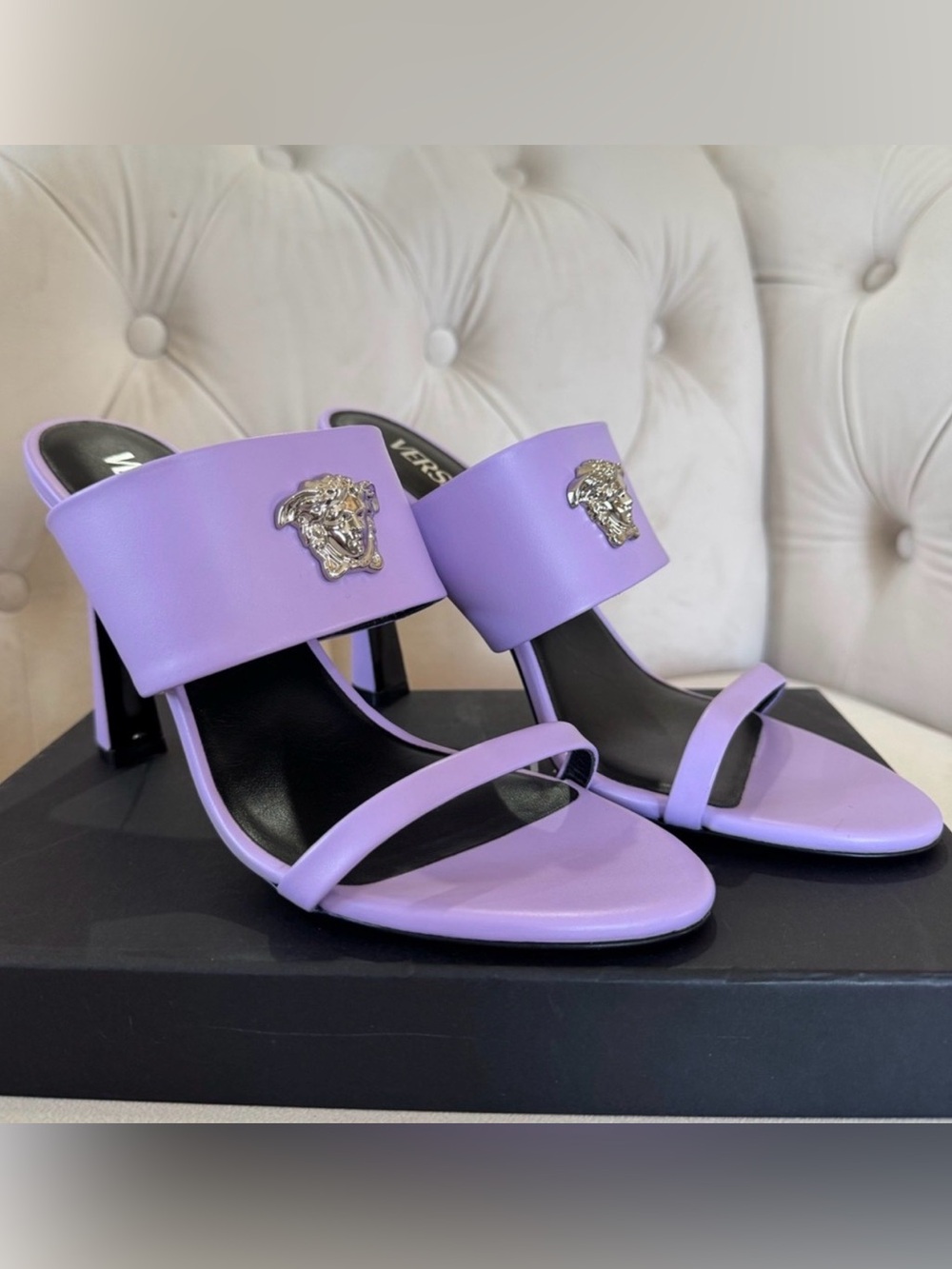 VERSACE Medusa Head Heel Sandal in Baby Violet Size 40.5 *NWT*
